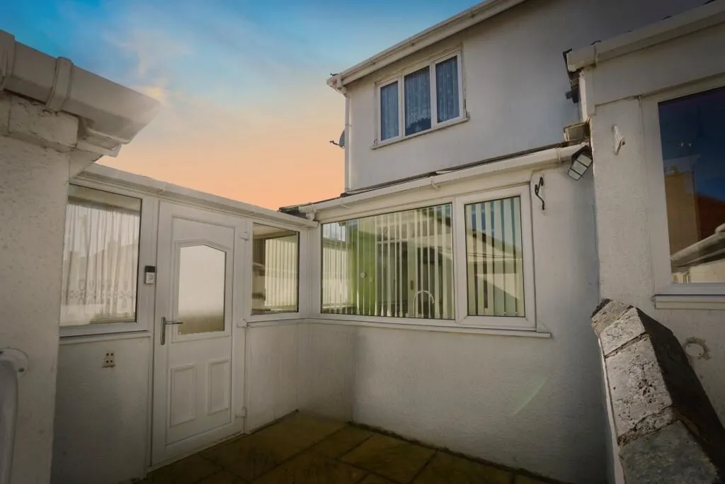 Dudley, West Midlands, DY2 0DL - Online Properties