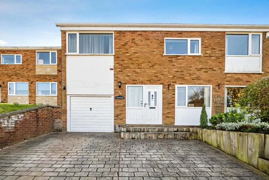 High Wycombe, Buckinghamshire, HP13 5QE - Online Properties