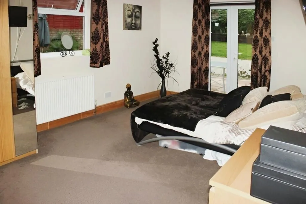 Chelmsford, Essex, CM1 7HB - Online Properties