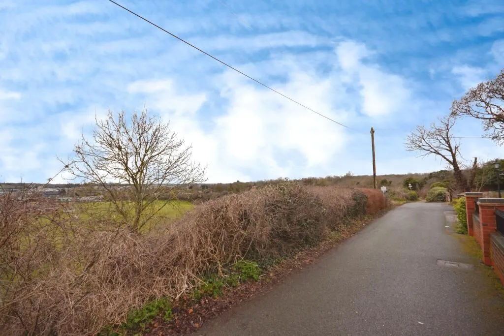 Ware, Hertfordshire, SG12 0EG - Online Properties