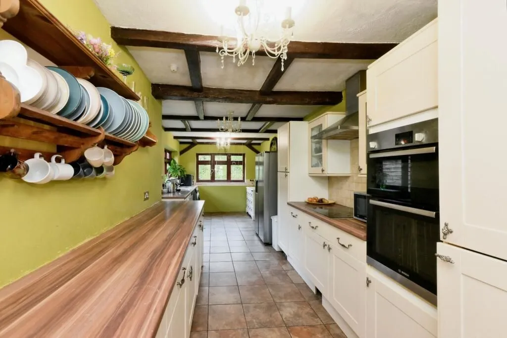 Ware, Hertfordshire, SG12 0EG - Online Properties