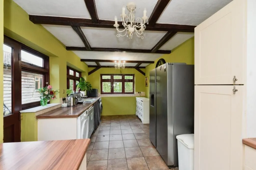 Ware, Hertfordshire, SG12 0EG - Online Properties