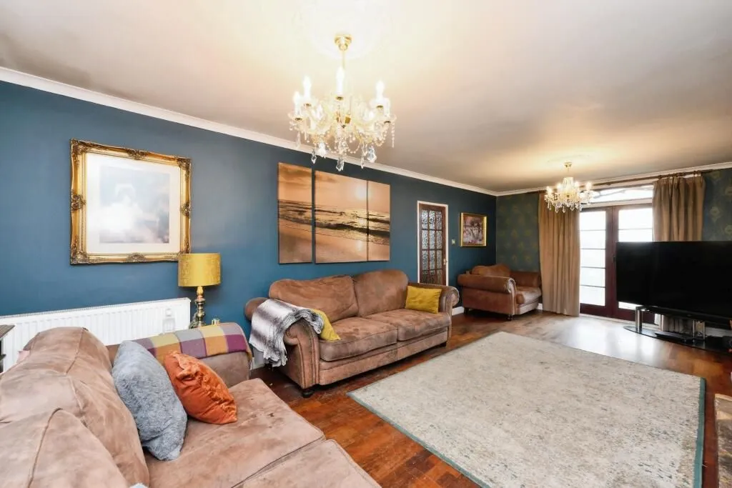 Ware, Hertfordshire, SG12 0EG - Online Properties