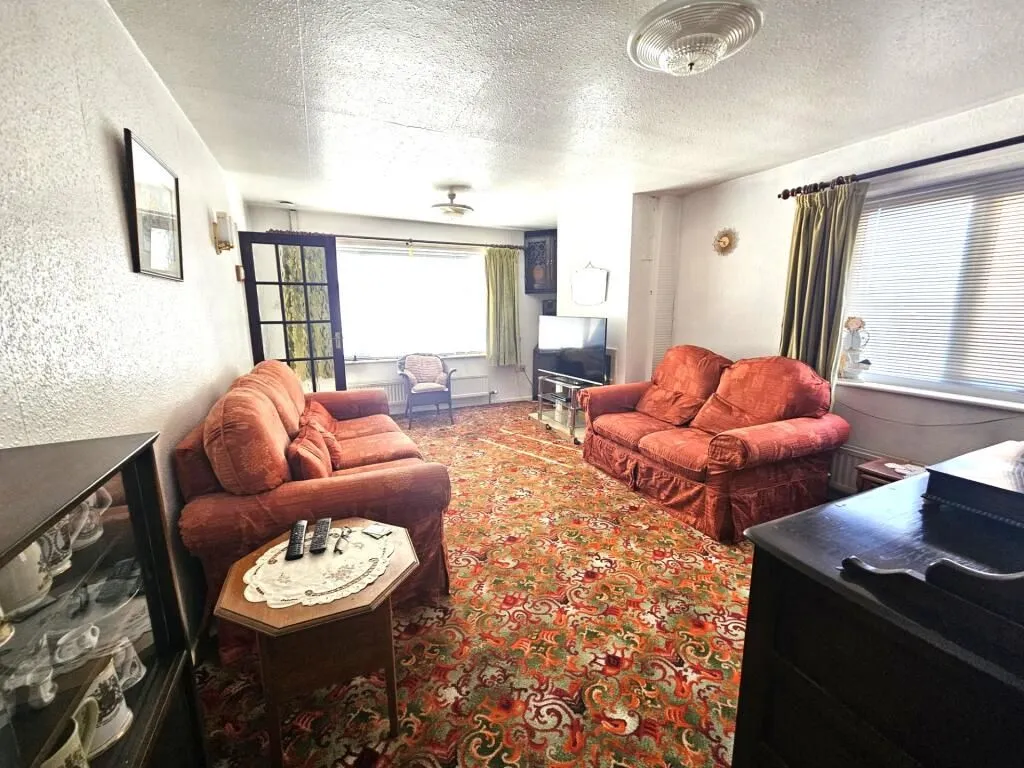 Tarporley, Cheshire, CW6 0DD - Online Properties