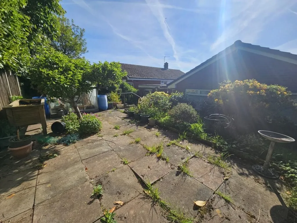 Tarporley, Cheshire, CW6 0DD - Online Properties