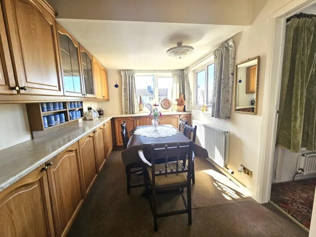 Tarporley, Cheshire, CW6 0DD - Online Properties