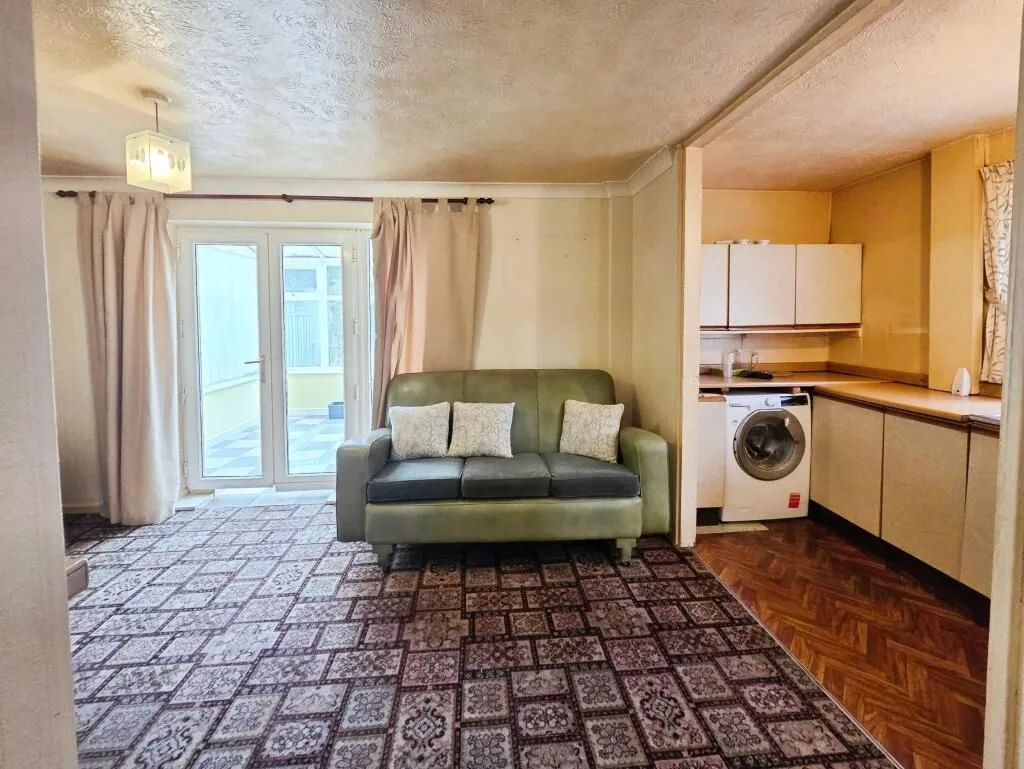 Grimethorpe, Barnsley, South Yorkshire, S72 7LF - Online Properties