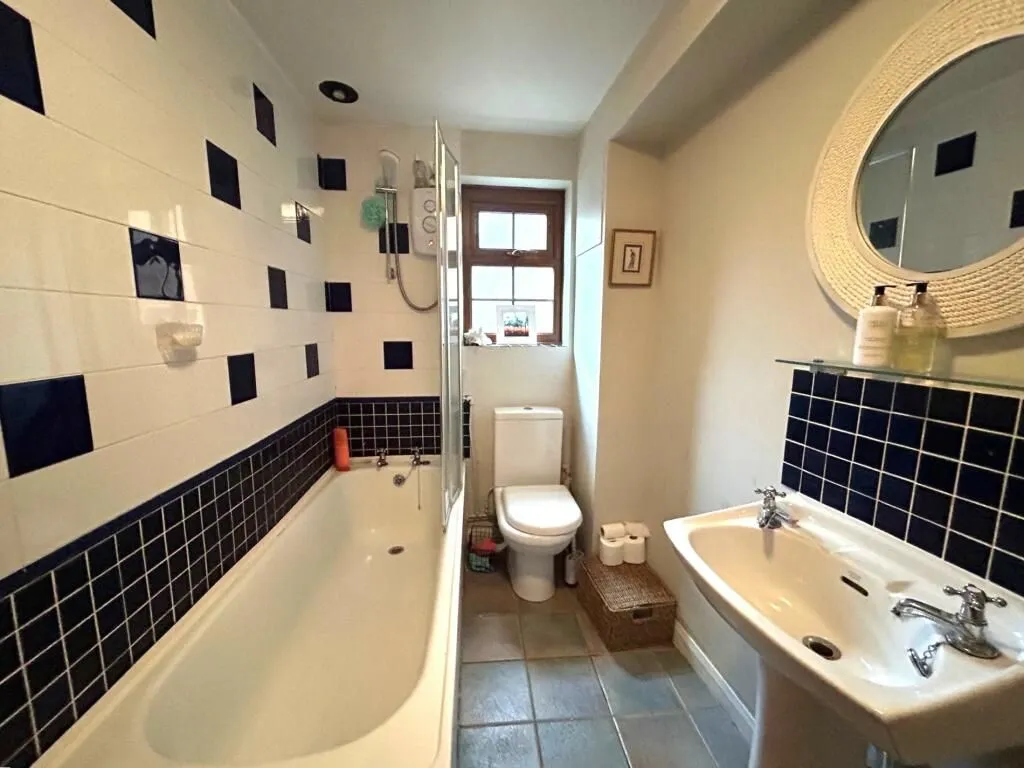 Totnes Road, Strete, Dartmouth, Devon, TQ6 0RU - Online Properties