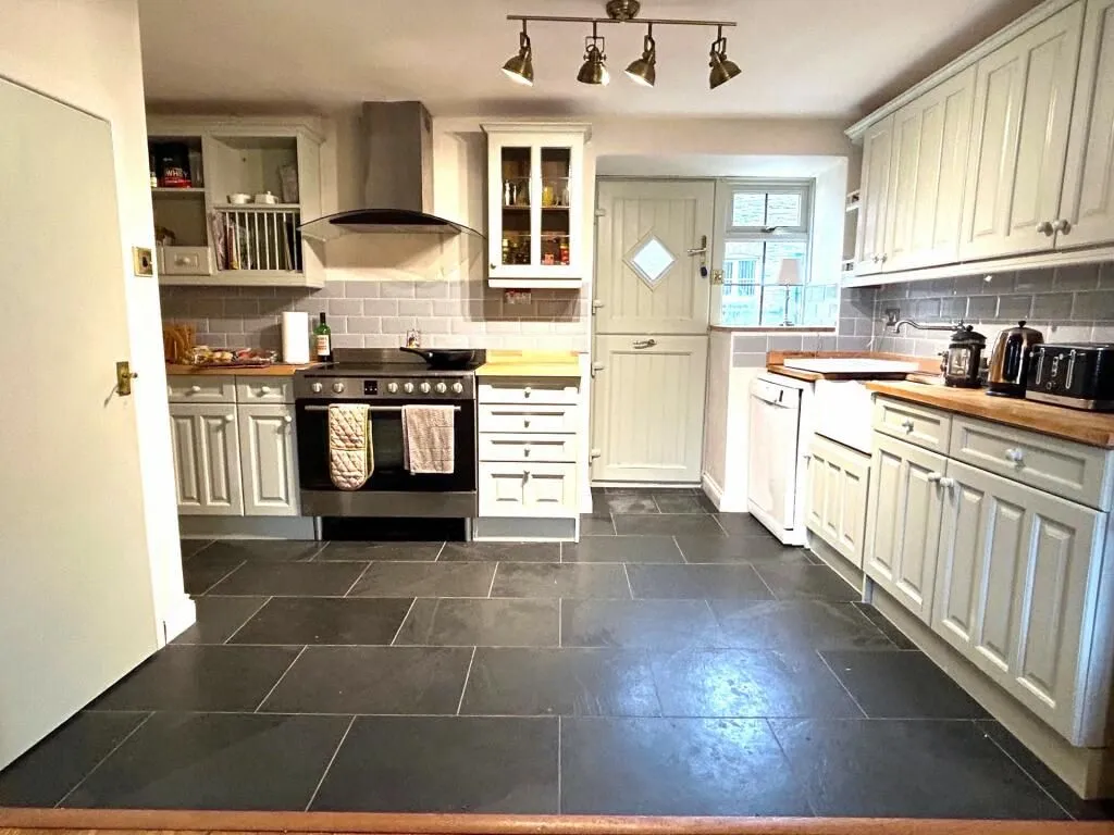 Totnes Road, Strete, Dartmouth, Devon, TQ6 0RU - Online Properties