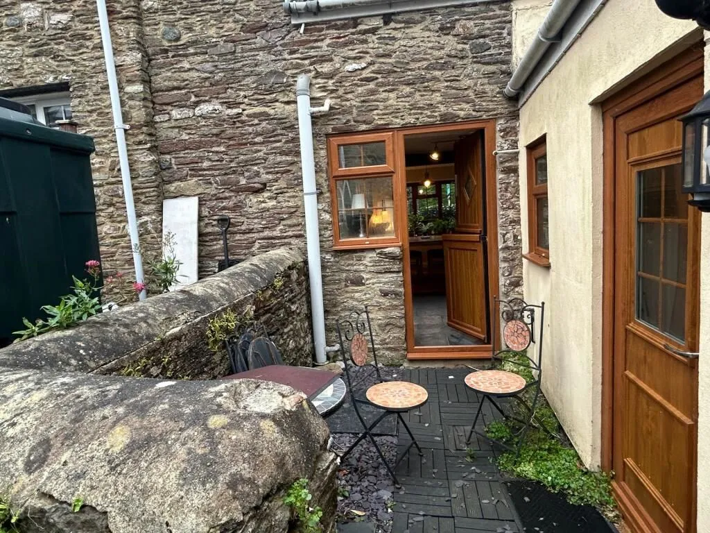 Totnes Road, Strete, Dartmouth, Devon, TQ6 0RU - Online Properties