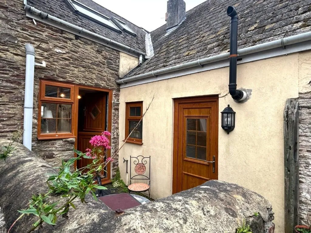 Totnes Road, Strete, Dartmouth, Devon, TQ6 0RU - Online Properties
