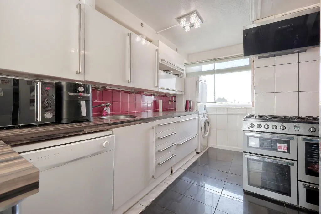 Dunbridge House, Highcliffe Drive, London, SW15 4QD - Online Properties