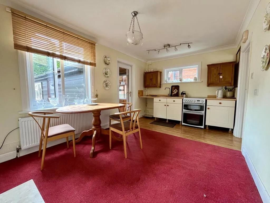Southampton, Hampshire, SO15 8PG - Online Properties
