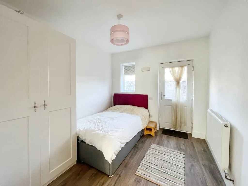 Liverpool, Merseyside, L15 5BD - Online Properties