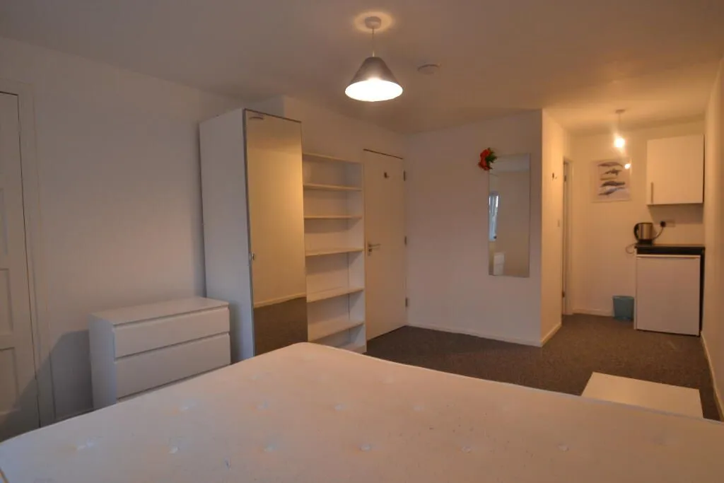 Corby, Northamptonshire, NN18 0SL - Online Properties