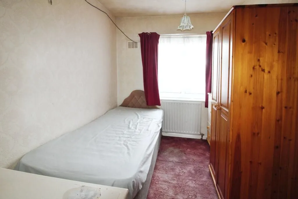 Grimsby, South Humberside, DN33 1HG - Online Properties
