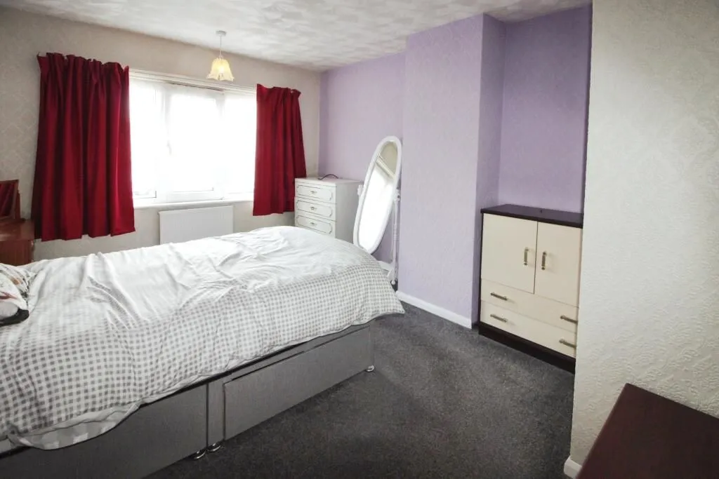 Grimsby, South Humberside, DN33 1HG - Online Properties