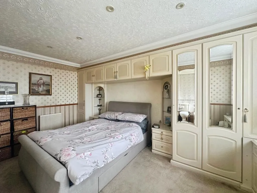 Wick, Littlehampton, West Sussex, BN17 7PF - Online Properties