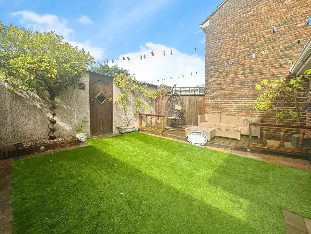 Wick, Littlehampton, West Sussex, BN17 7PF - Online Properties