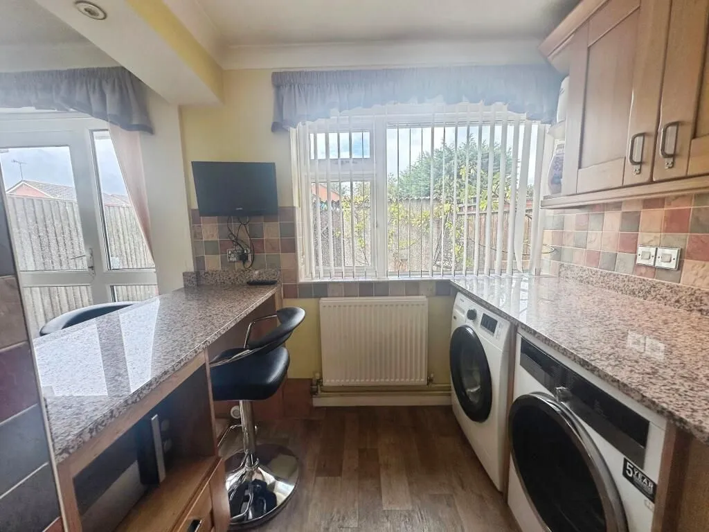 Wick, Littlehampton, West Sussex, BN17 7PF - Online Properties