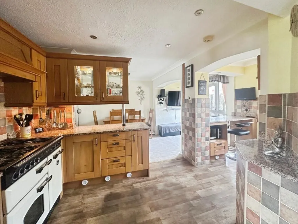 Wick, Littlehampton, West Sussex, BN17 7PF - Online Properties