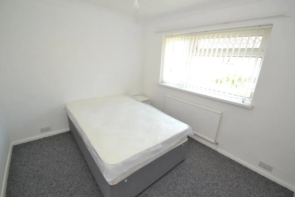 Corby, Northamptonshire, NN18 0NT - Online Properties