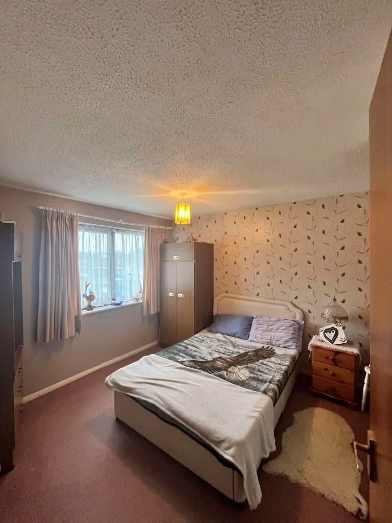 Wellingborough, Northamptonshire, NN8 5YW - Online Properties