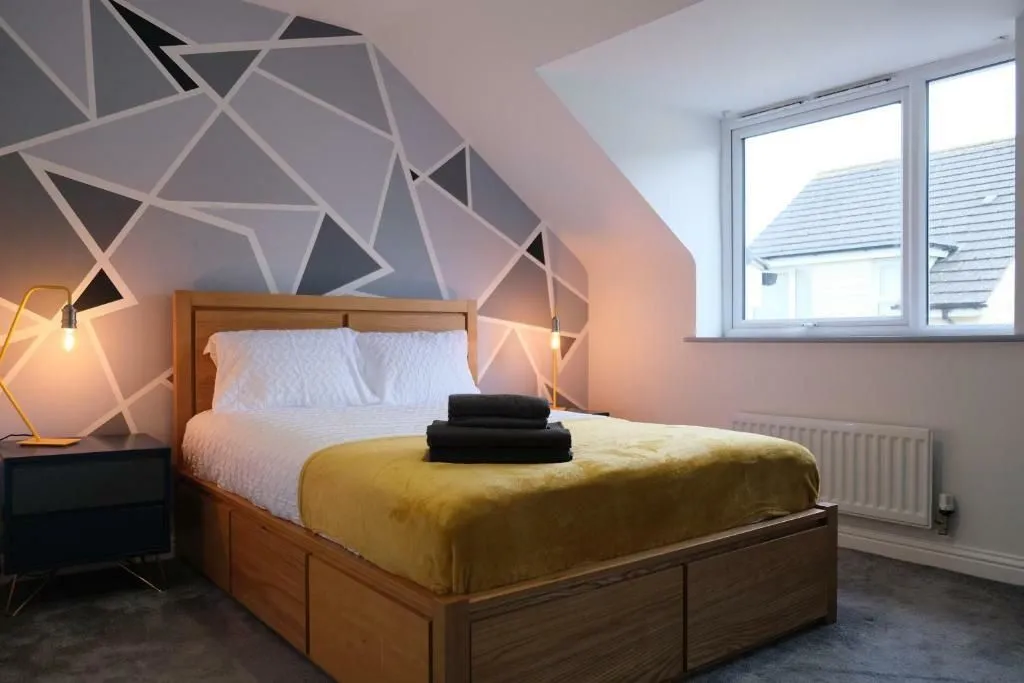 Brooklands, Milton Keynes, Buckinghamshire, MK10 7FF - Online Properties