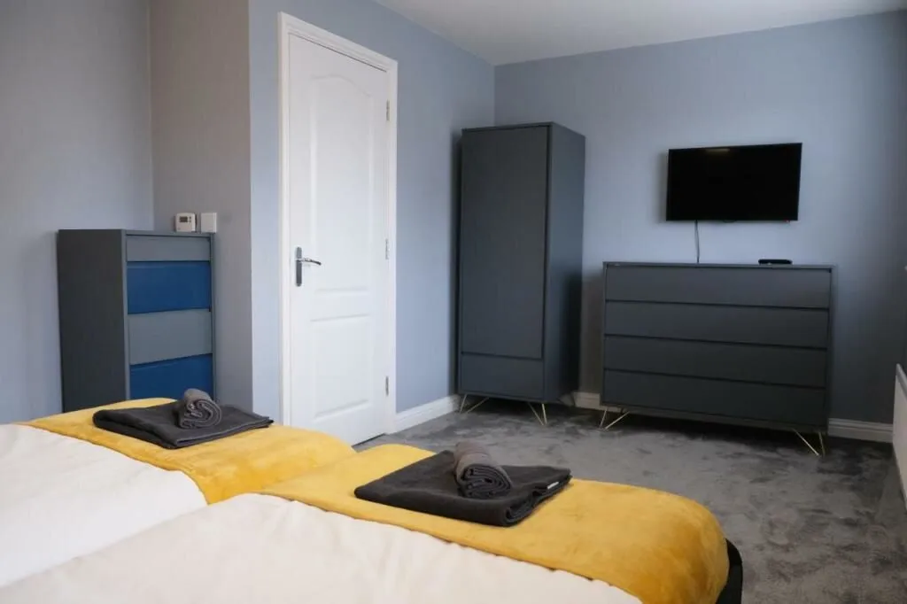 Brooklands, Milton Keynes, Buckinghamshire, MK10 7FF - Online Properties