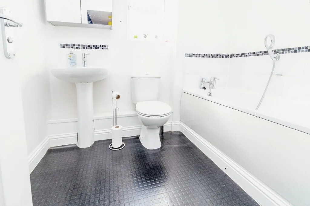 Brooklands, Milton Keynes, Buckinghamshire, MK10 7FF - Online Properties