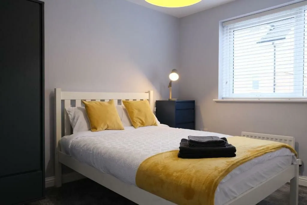Brooklands, Milton Keynes, Buckinghamshire, MK10 7FF - Online Properties