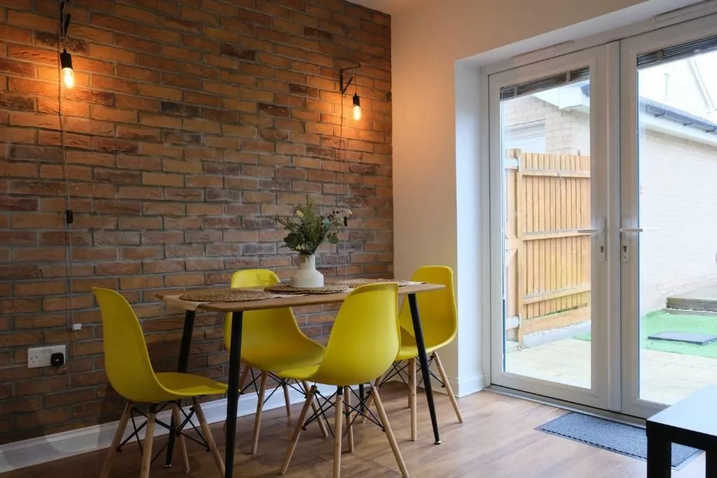 Brooklands, Milton Keynes, Buckinghamshire, MK10 7FF - Online Properties