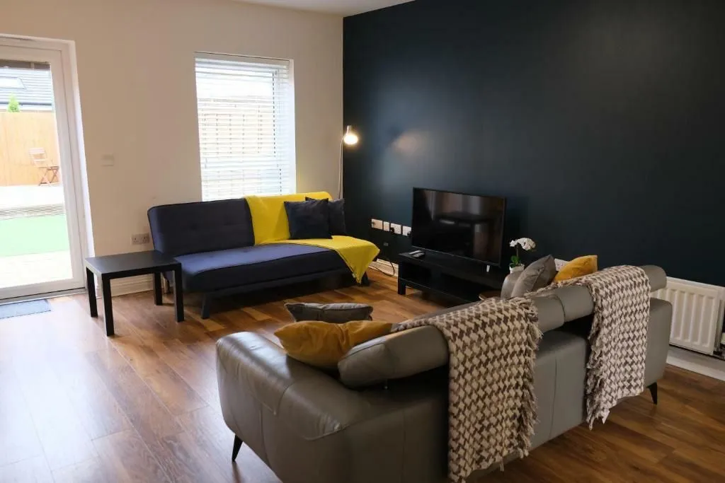Brooklands, Milton Keynes, Buckinghamshire, MK10 7FF - Online Properties