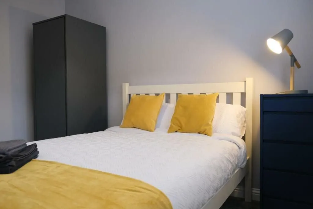 Brooklands, Milton Keynes, Buckinghamshire, MK10 7FF - Online Properties