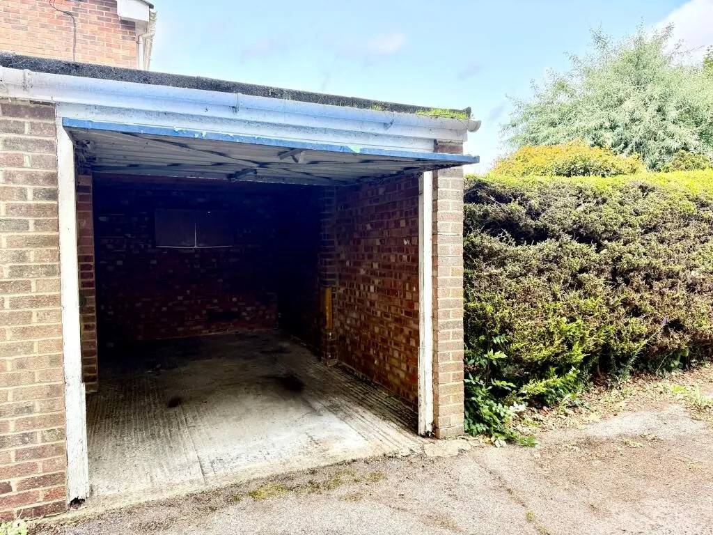 Hailsham, East Sussex, BN27 3DF - Online Properties