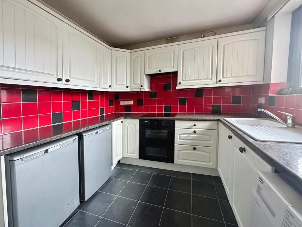 Sandown Heights, Frogmore, Fareham, Hampshire, PO14 3DD - Online Properties