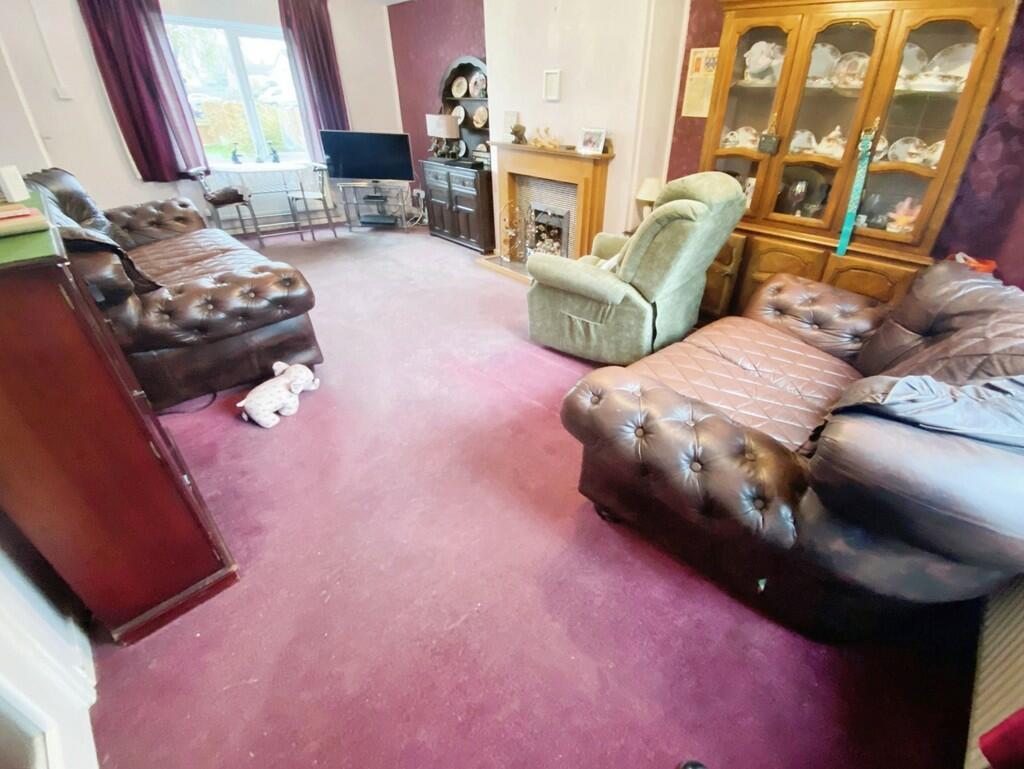 3 bed End of Terrace