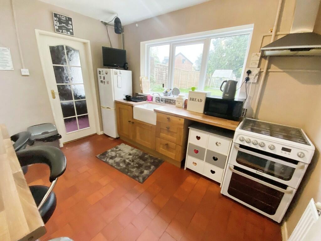 3 bed End of Terrace