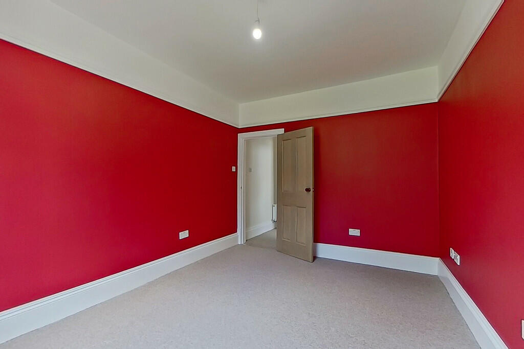 4 bed Semi-Detached