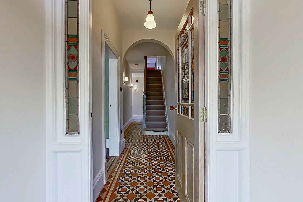 4 bed Semi-Detached