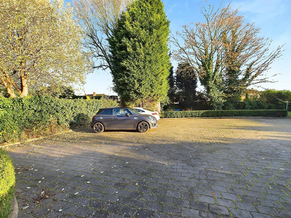 2 bed Apartment