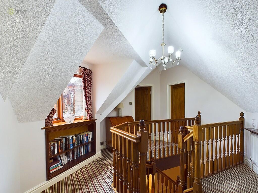 4 bed Bungalow