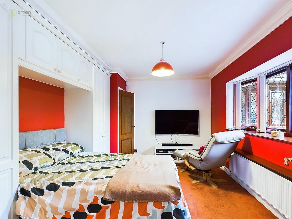 4 bed Bungalow