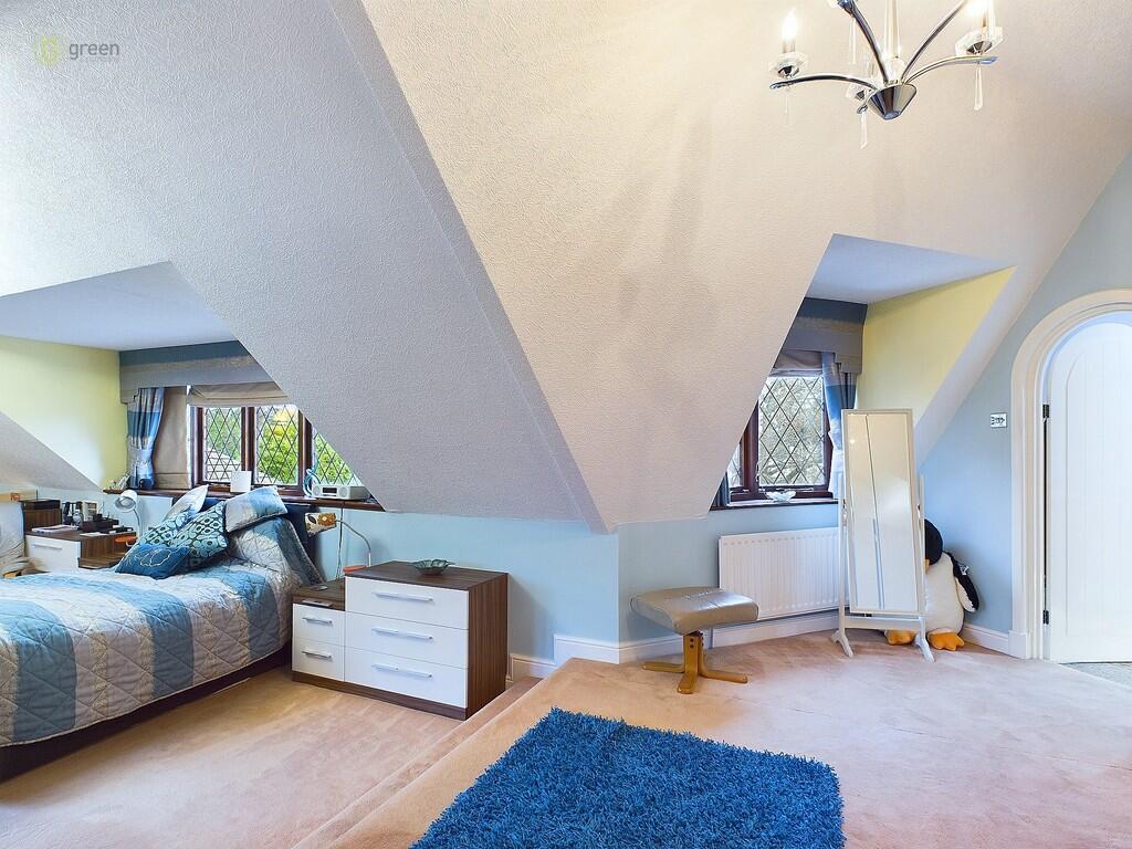 4 bed Bungalow