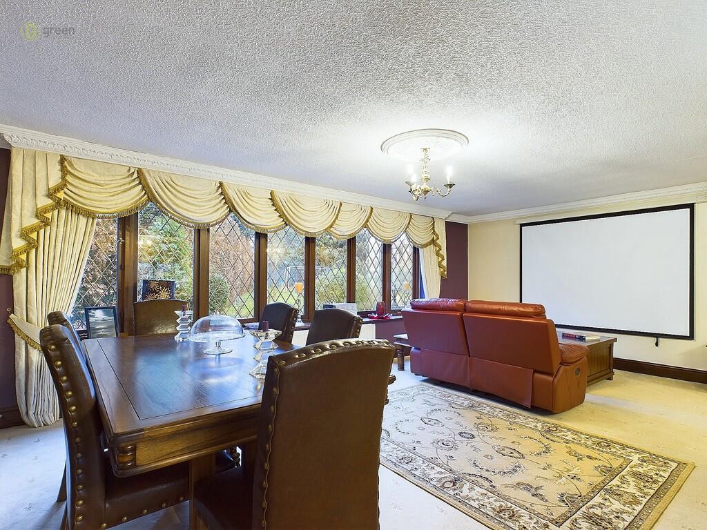 4 bed Bungalow