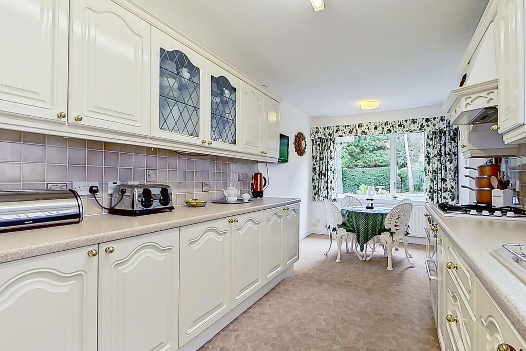 3 bed Detached Bungalow