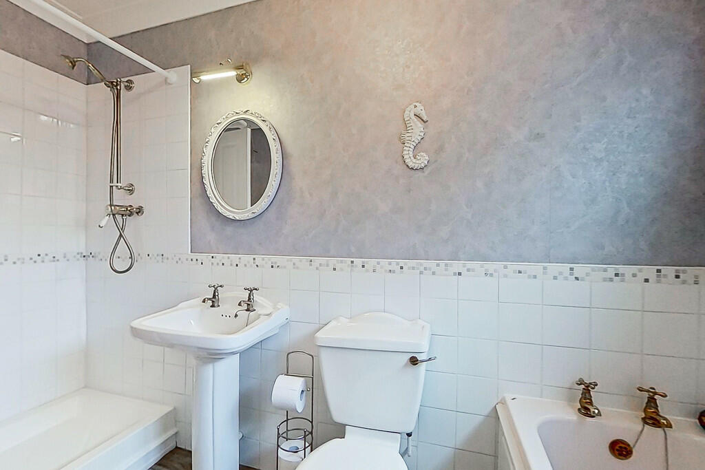 3 bed Detached Bungalow