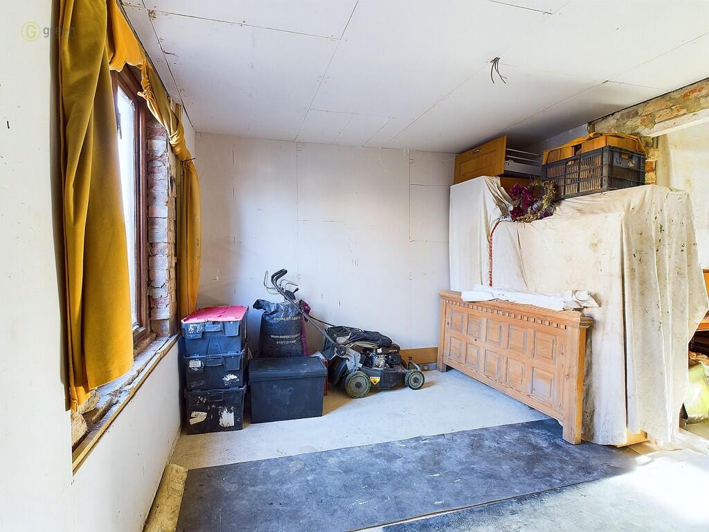 3 bed End of Terrace