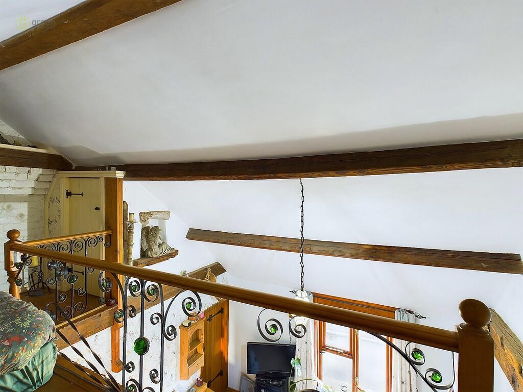 3 bed End of Terrace