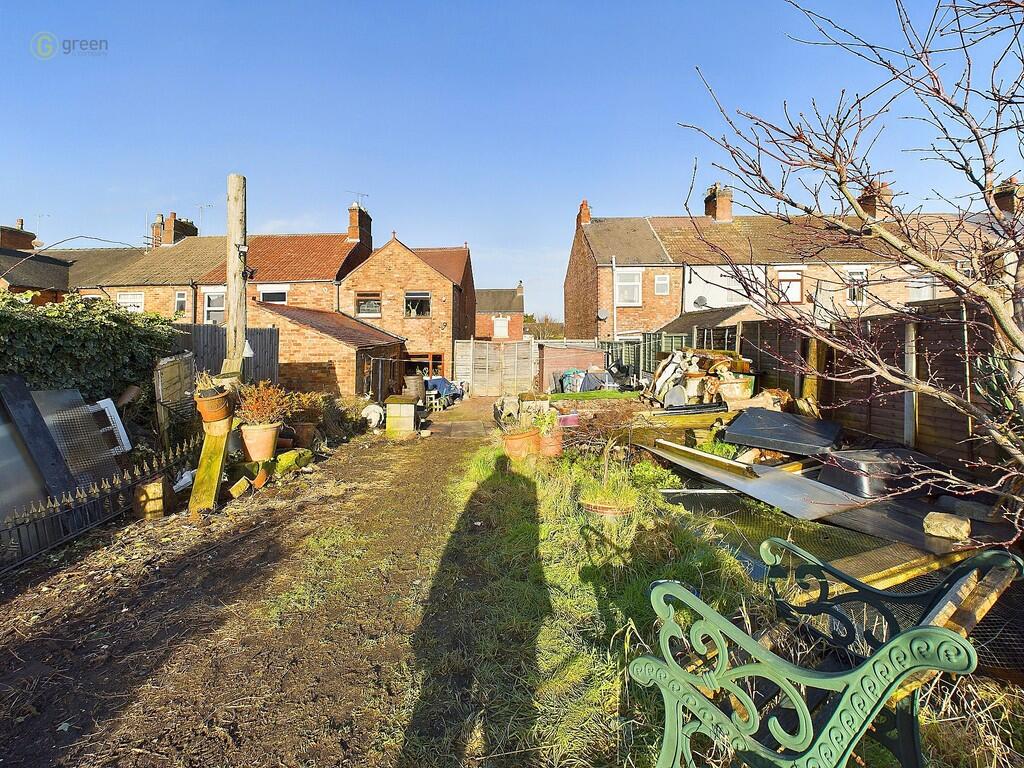 3 bed End of Terrace